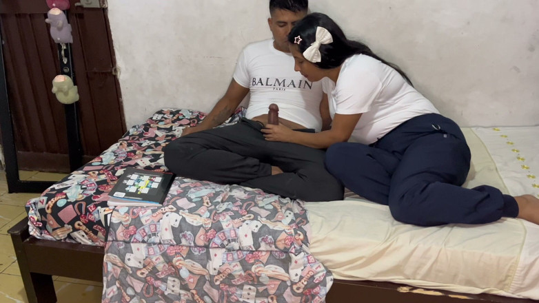 Gilversexy: 18-year-old Gets Fucked by a Huge Cock of Her Partner