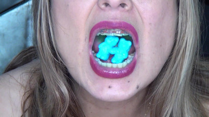 Angel eyes studio: ¡¡tragando Ositos De Goma En Parejas!!