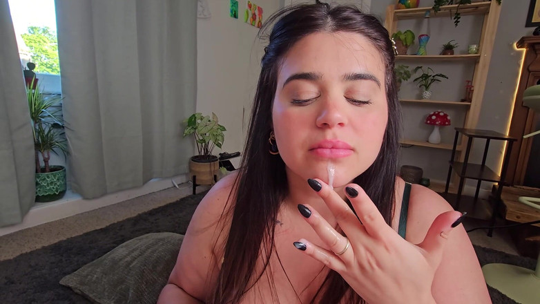 LuciaLatinaGomez: Gata, eu fui gangbanged por seus amigos, agora eu estou...