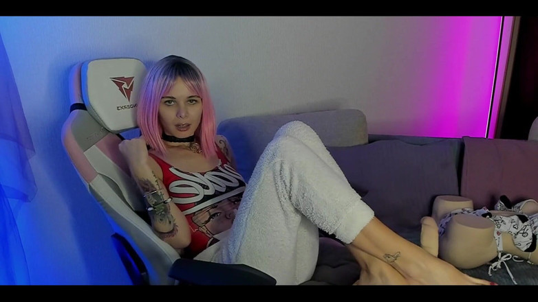 Sandy and Chris: Im Kira-kira untuk memberikan awak footjob