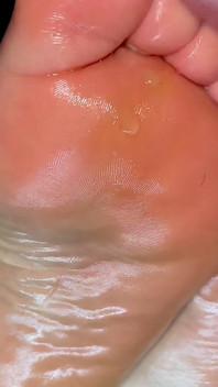 Amateur, pied huilé sexy