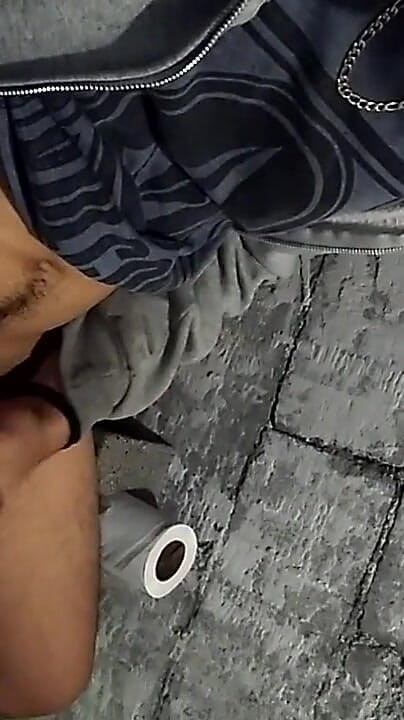 My Abdomen Is Very Smooth (Alex Alejandro)