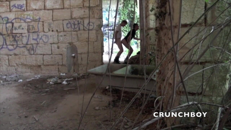 Crunch Boy: Sofian fucked by Kameron Frost outdoor