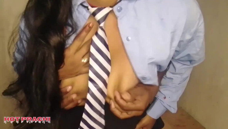 Hot prachi: Fată studentă desi din sat își fute iubitul, indiană studentă face...