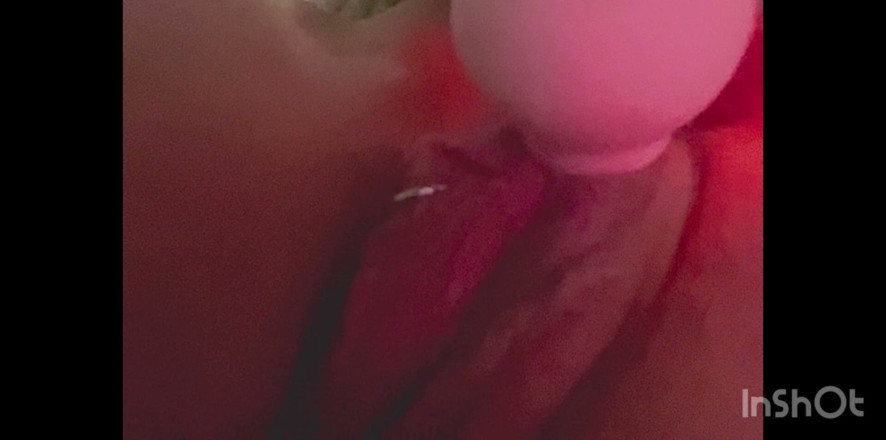 Thepinkbutterfly: 乳头玩耍让我太饥渴了