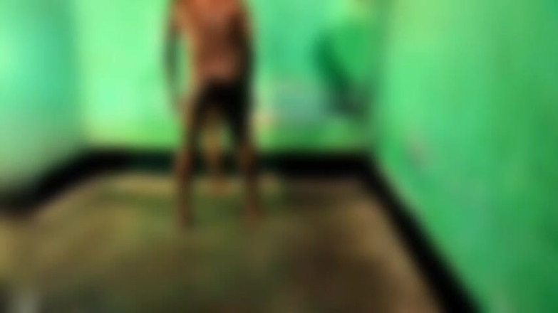 Desi Tits: Cattura segreta della camera d'albergo con un amico gay scopato