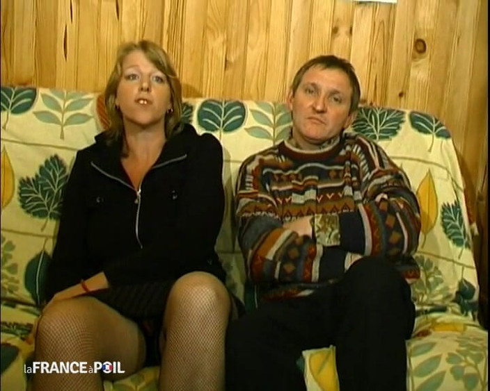 French Family Secrets: Um casal amador puro que quer uma lembrança em vídeo