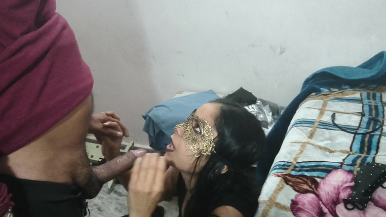 Sexysavita21: Студентка дези сосет пенис своего отчима