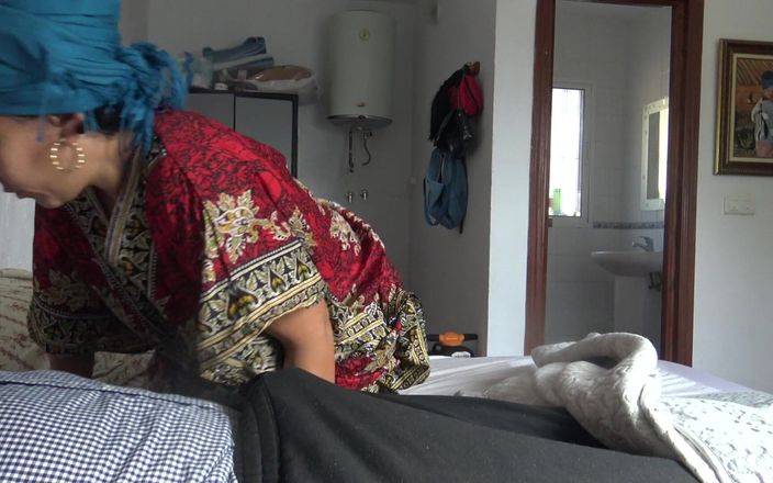 Souzan Halabi: Putzfrau betrügt mit schwarzem Touristen im hotel in Istanbul