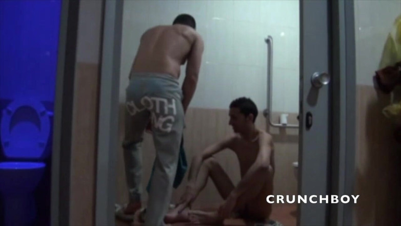 Crunch Boy: Seksi genç Arap umumi tuvalette en iyi latin tarafından sikiliyor