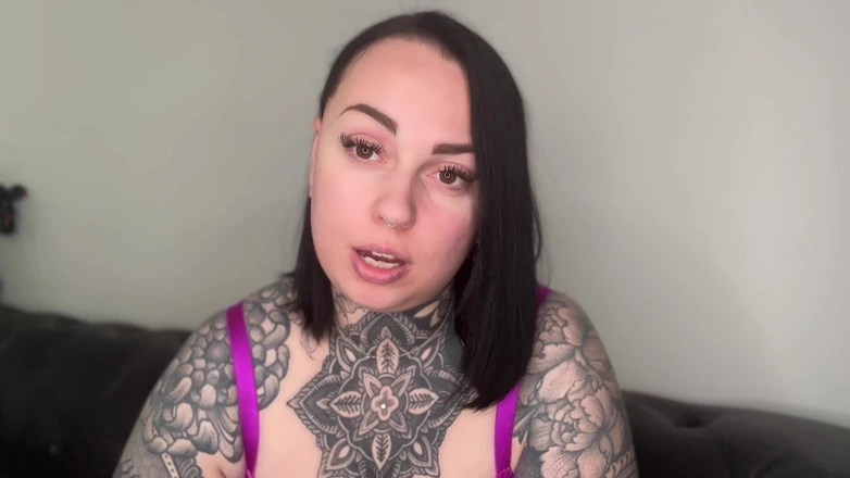 Miss Valentina: The Blackmail Club
