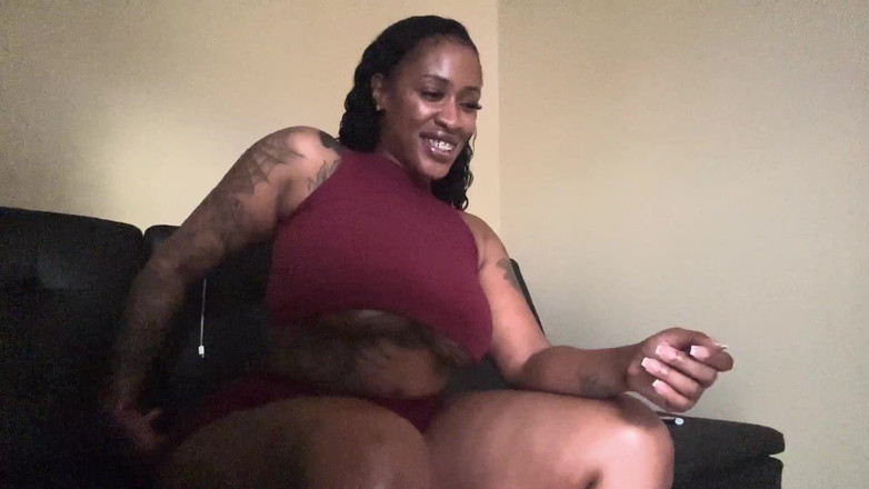 Onlyfanscushkingdom1: Sexy rabuda rabuda em transmissão ao vivo!