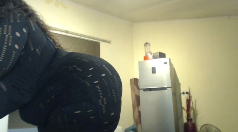 Legendary Booty Overdose: Zralá velká kráska třese svým tlustým šťavnatým zadkem
