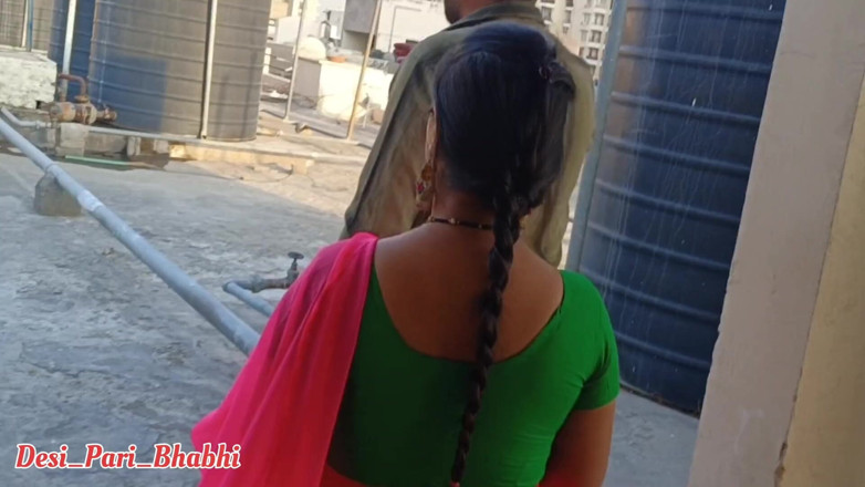 Desi Pari Bhabhi: Дезі Бхабхі дуже жорстко відтрахав на таррасі орендодавець