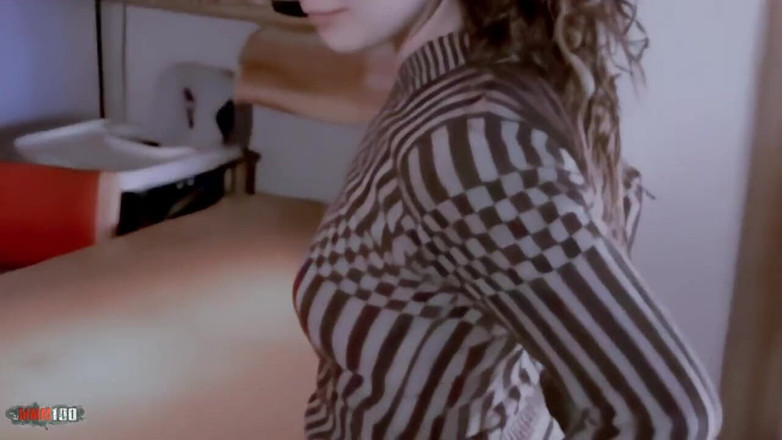 MMM100: Mutfakta çıplak oluyor