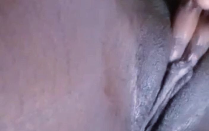Barqueen: Sexypussi slår igen med den bästa afrikanska fittan