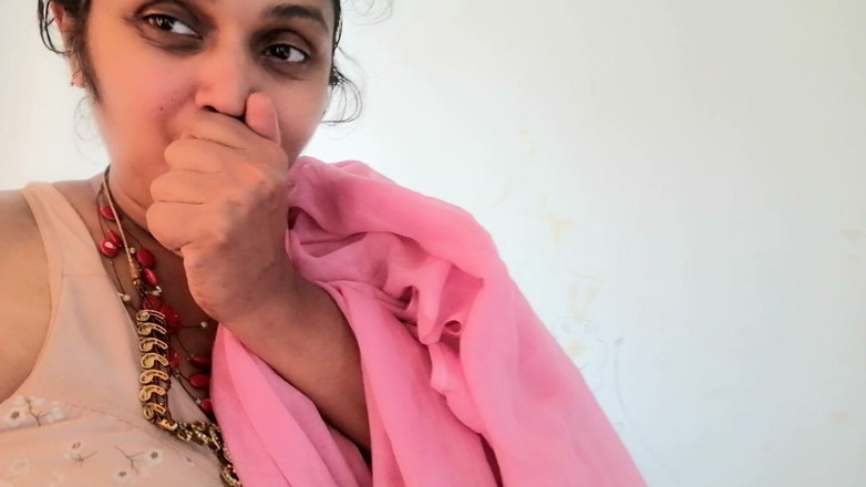 Tina Baby: Desi Bhabhi påkommen husbanf knullar sin kontorssekreterare ep3