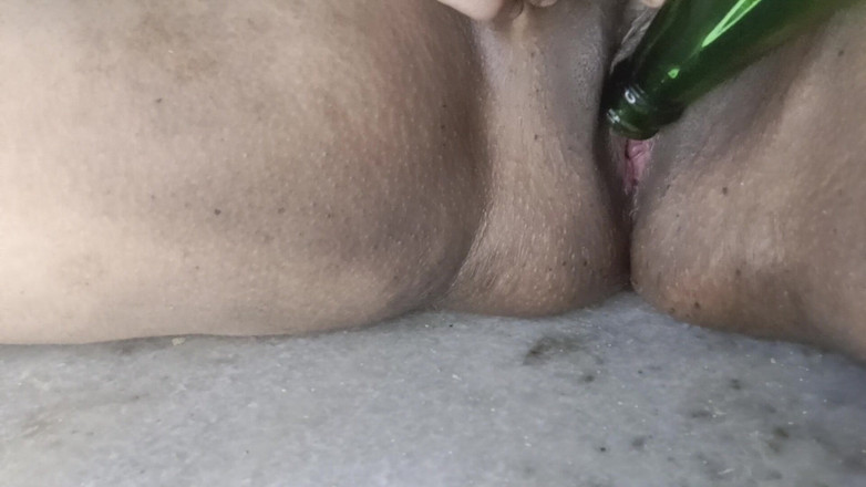 zarahkhan: Zarahkhan Desi Bhabi Fingaring