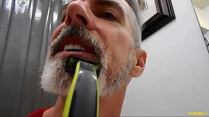 Man Puppy: Du lehrt dich, sich zu rasieren - Papi-riese 8