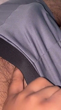 Midnight first time handjob my roommate cumshot