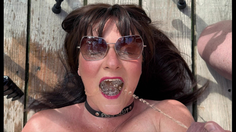 ithastopeefun: It Has to Be Fun - Enjoying Drinking Piss