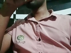 ハンサムなクソコック愛のベストは小さなコックを動かします