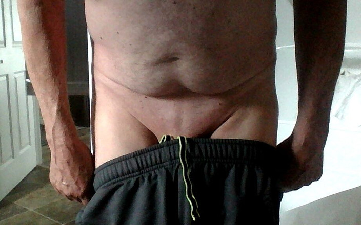 bander 68: Masturbasi di sofa 1