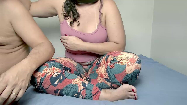 Minhaesposaparaoutro: Ze draagt een strakke legging om te pronken met haar...