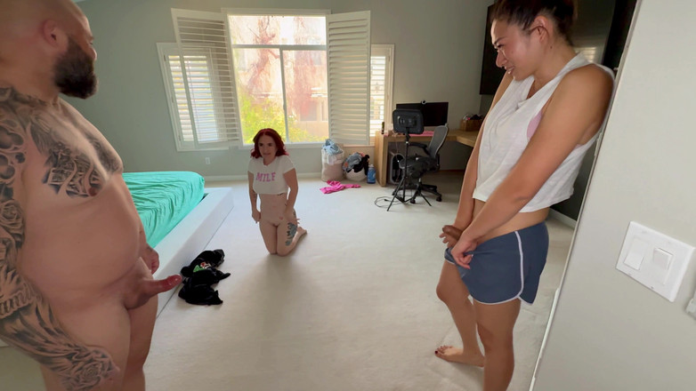 Bigdanny10: Trans rumskompis fastnar kikar och vill gå med