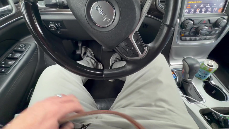 GottaLuvBB: Prostě musel utéci nákladu v autě