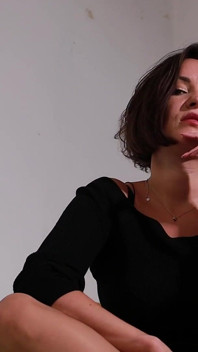 Provocazione lenta - vere calze di nylon, a malapena si trattene