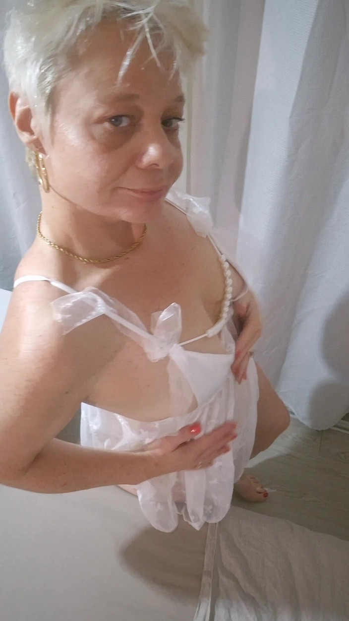 Sofy13: Gillar du min nya outfit? Jag kommer inte att bära...