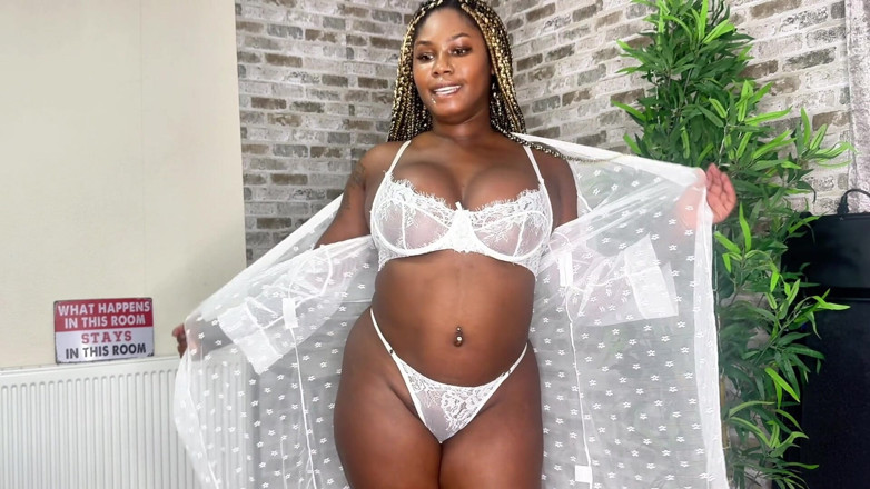 Xeinna Rose: Xeinna Rose, Déesse Noire, Séance De Double Pénétration Vaginale, Teste...