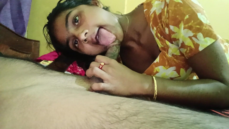 LateralChain349: Desi moglie indiana in abito giallo cavalca un cazzo - pompino...