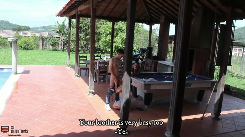 kem: Il grosso cazzo del mio fratellastro mi rompe la figa -...