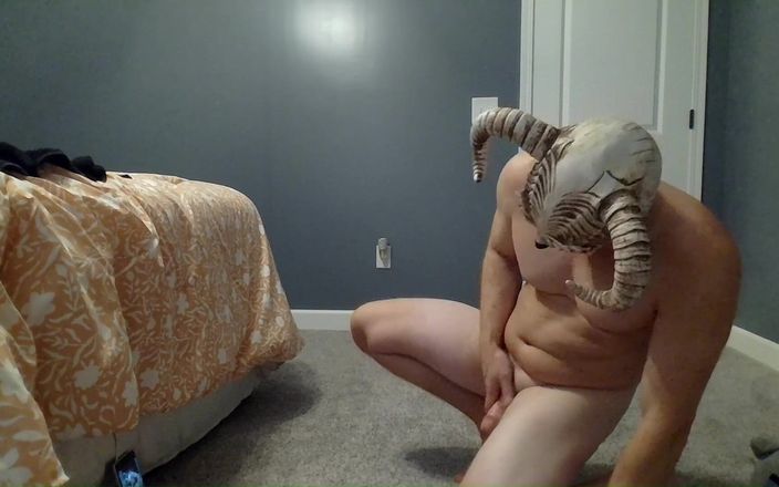 Bald Daddy: Balddaddy白いまっすぐな筋肉の男はおもちゃでアナルプレイをします