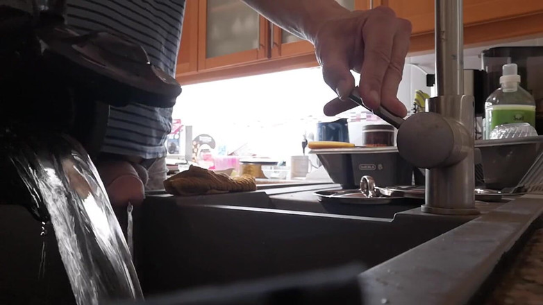 Rafael Torreano: Ranní chcaní do kuchyňského dřezu