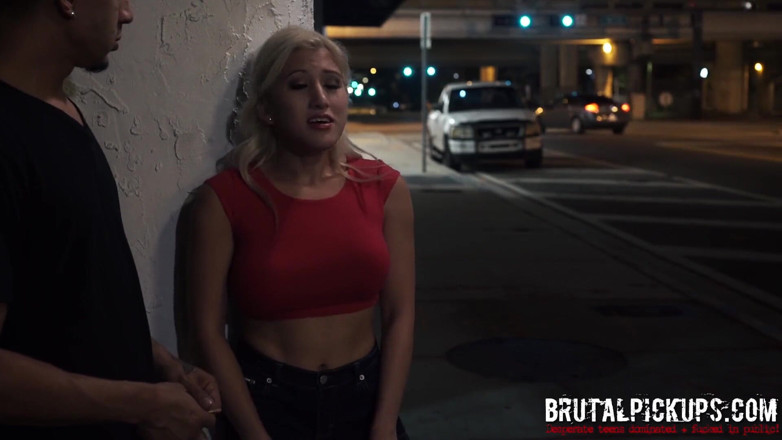 Latina Patrol: कमसिन पिकअप - Cristi ann Alley cat cunt