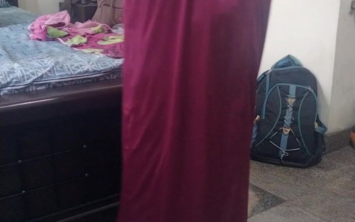 Tamil lesbian: Przypadkowy taniec z tamilskimi piosenkami