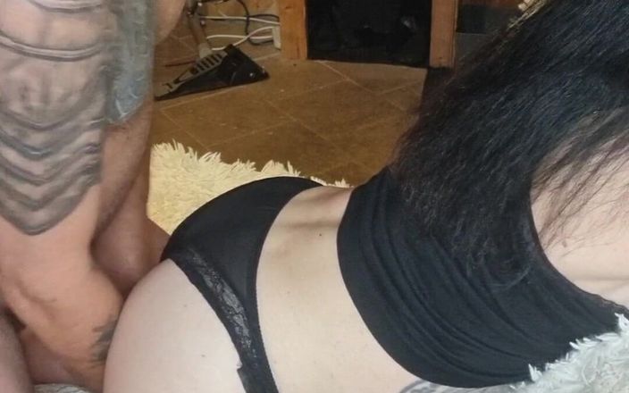 Demelza: Sexo caliente - follando con consolador, mamada, estilo perrito y chorros
