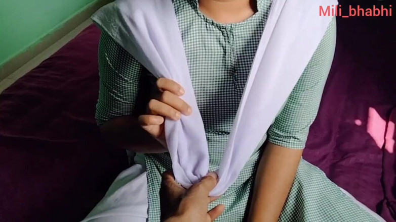 Mili bhabi: 인도 인도 여학생 Mili 그녀의 BF Xvideos와 섹스