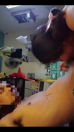 Daddy V: Lei mi succhia il cazzo fino a quando non è tutto...