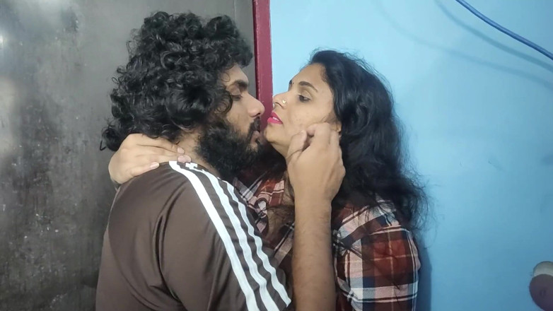 Vaigavarun45: Cămașă și blugi îndepărtarea sexului cu mâna legată și futai sexy cu sora...