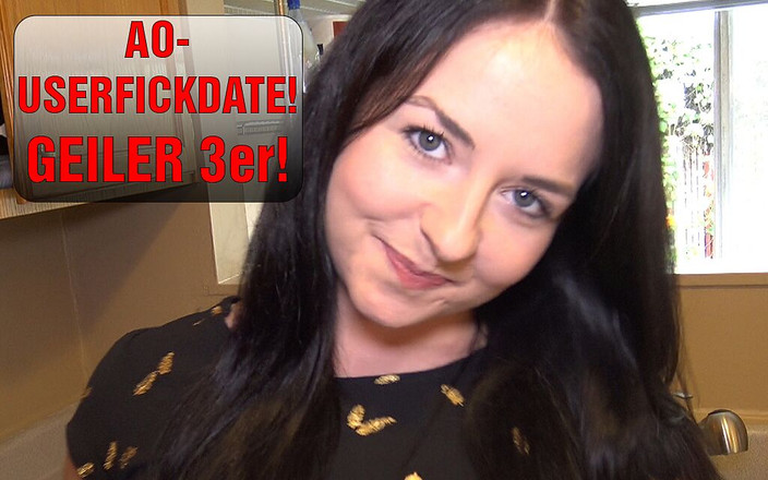 Emma Secret: 裸ユーザーFuckdate!驚くばかりの3some!