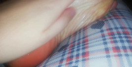 Nicoletta Embassi: Nicoletta ha estado caminando descalzo todo el día sus pequeños...