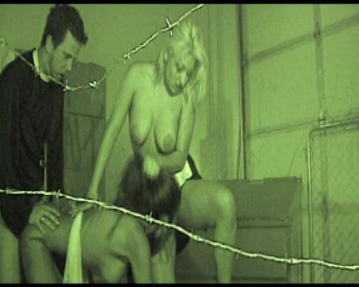 Dirty old moviez: Горячий MILF тройник с страстным поеданием киски