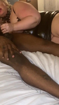 Dripdrop Zoey Skyy Licks His Nipples and Jerks Him off as He Lies in Bed!!
