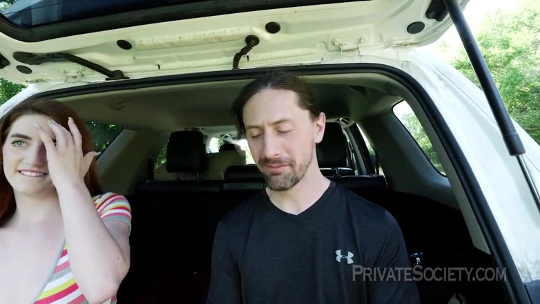 Private Society: Un membre se fait mouiller la bite