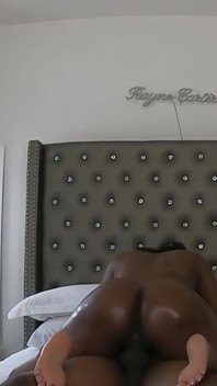 Big Booty Ebony Baddy Takes 11inch Monstercock