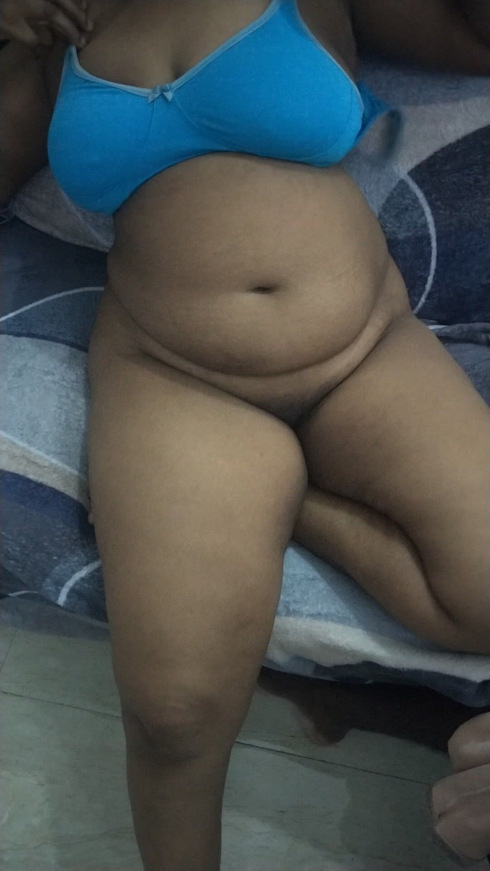 Tamil lesbian: Bersantai selepas BDSM